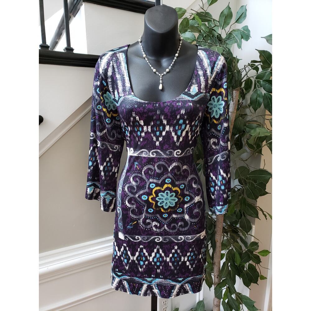 Mesmerize Shift Dress Womens Size Small Purple & Black Scoop Neck Keyhole Back